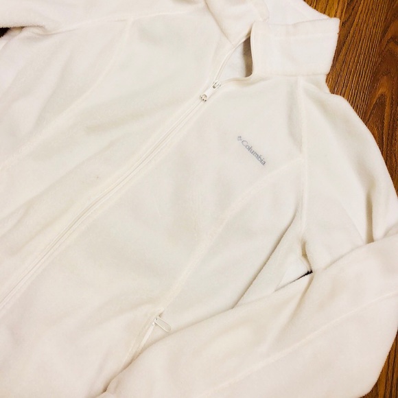 Large White Columbia Jacket - Picture 3 of 3